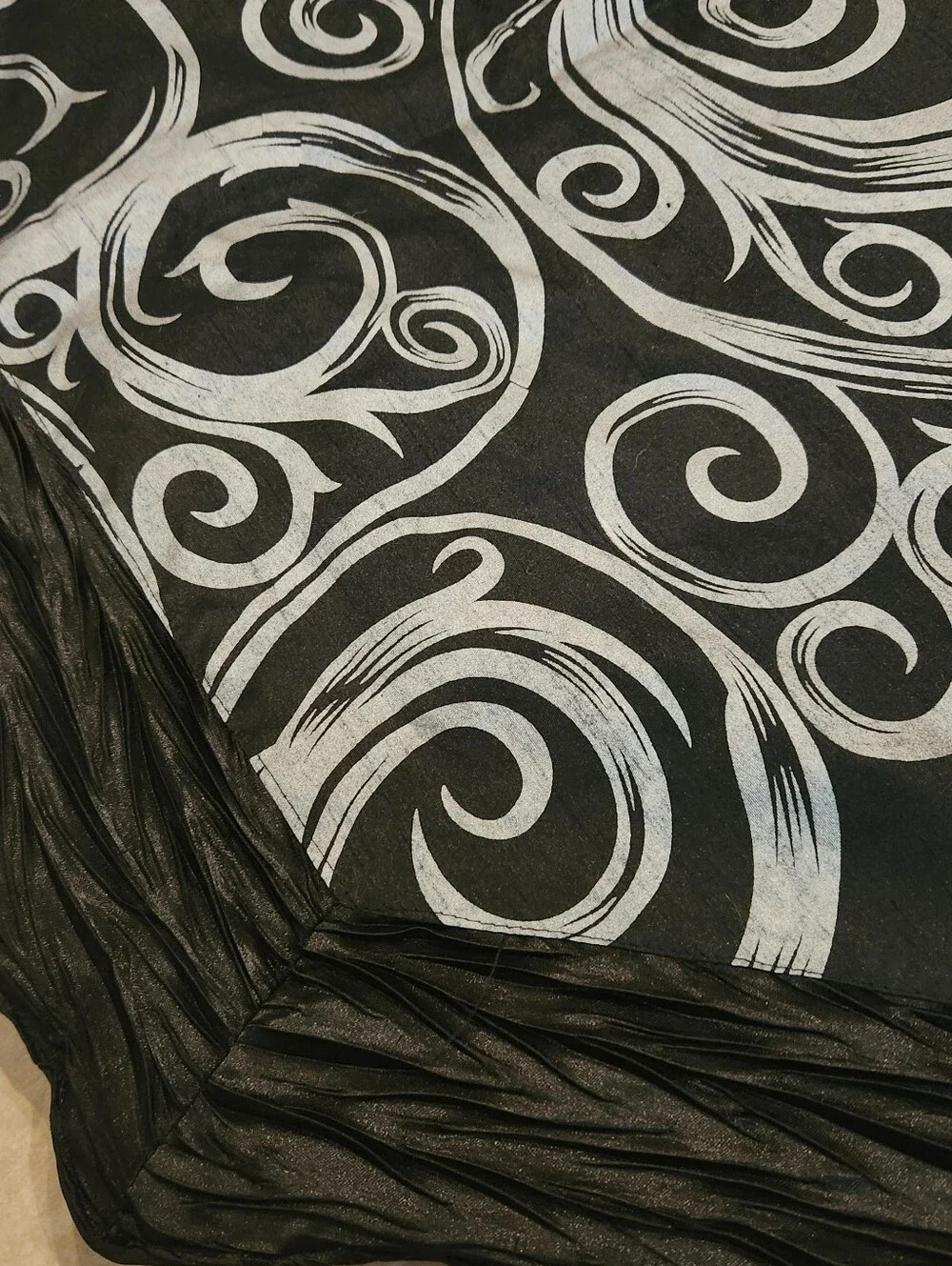 Black & Silver Swirled Halloween Christmas Tree Skirt